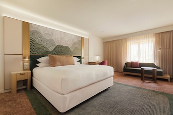 Amora King Room