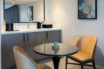 Superior Room, 2 Queen Beds, City View