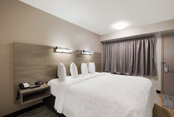 Superior Room, 1 King Bed (Smoke Free)