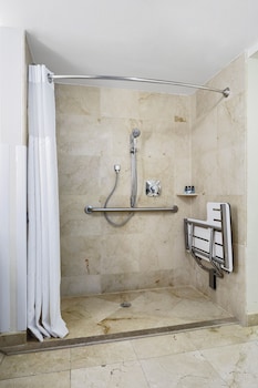 Room (2 Queens Mobility Accessible with Roll-In Shower - Standard View)