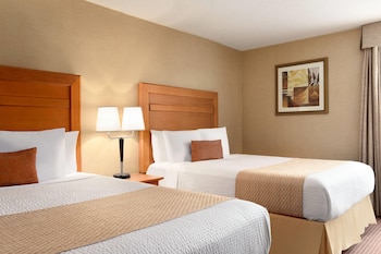 Comfort Room, 2 Queen Beds, Non Smoking