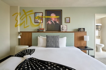 Room (ADA Superior King)