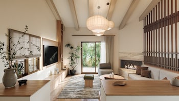 Room (Suda Residence)