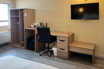 Room, 2 Queen Beds, Non Smoking