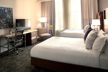 Room, 2 Queen Beds, City View