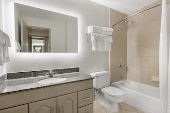 Suite, 1 King Bed, Non Smoking, Balcony (Separate Living Room)