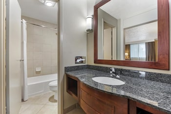 Standard Room, 2 Queen Beds, Non Smoking, Refrigerator & Microwave (Pet Friendly)