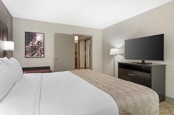 Suite, 1 King Bed, Non Smoking, Balcony (Separate Living Room)