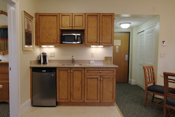 Suite, 1 Queen Bed with Sofa bed (Sunday)