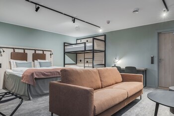 Family Room, No Windows (Large)