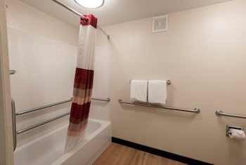 Standard Room, 1 King Bed, Accessible (Smoke Free)