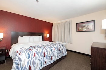 Standard Room, 1 King Bed, Accessible (Smoke Free)