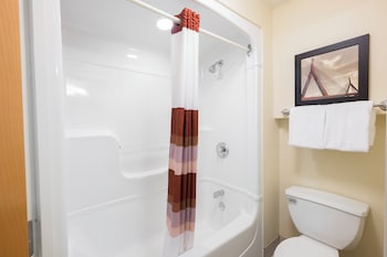 Standard Room, 1 King Bed (Smoke Free)