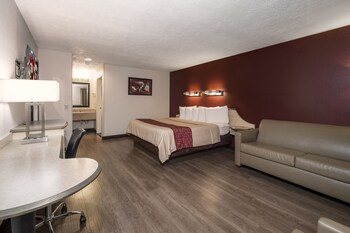 Suite, 1 King Bed, Non Smoking, Jetted Tub