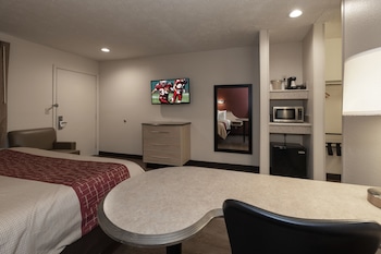 Suite, 1 Queen Bed, Non Smoking
