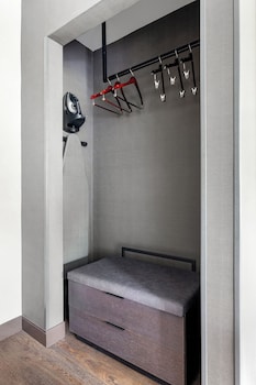 Club Room, 2 Double Beds (Mobility Accessible, Tub)