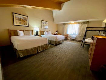 Family Room, Multiple Beds, Non Smoking, Refrigerator