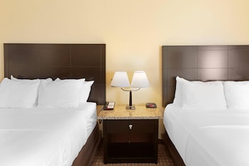 Room, 2 Queen Beds, Accessible, Non Smoking