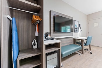 Room, 2 Queen Beds, Non Smoking