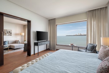 Premier Ocean View Suite