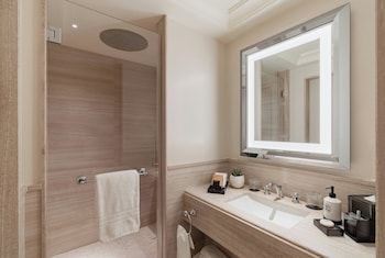 Four Seasons, Room, 1 King Bed