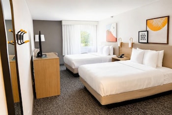 Room, 2 Queen Beds, Non Smoking (Upgrade)