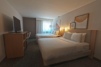 Room, 2 Queen Beds, Non Smoking (Upgrade)