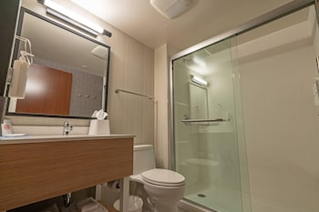 Suite, 1 King Bed, Non Smoking (Upgrade)
