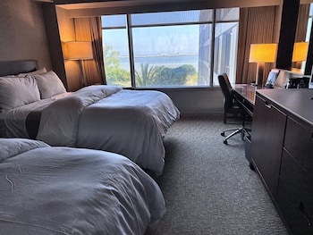 Premium Room, 2 Double Beds, Bay View
