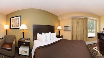 Suite, 1 Queen Bed, Non Smoking