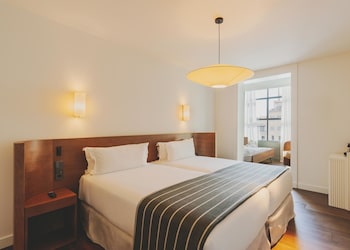Gallery Room (terrace 3 pax)