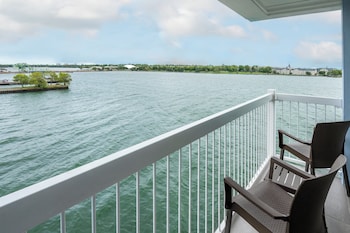 Standard Room, 1 King Bed with Sofa bed, Balcony, River View