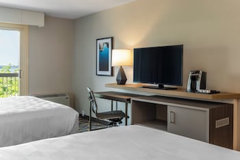 Standard Room, 2 Queen Beds, Patio, Ground Floor (Pet Friendly)