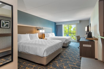 Standard Room, 2 Queen Beds, Balcony