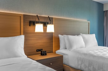 Standard Room, 2 Queen Beds, Patio, Ground Floor (Pet Friendly)