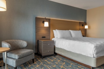 Standard Room, 1 King Bed, Accessible, Balcony (Harbor View)