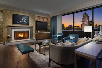 Suite (Towers Penthouse)