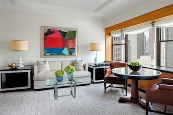 Executive Suite, 1 King Bed, Accessible, Tower
