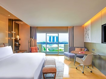 Premier Prestige Marina Bay, 1 King, Balcony, Marina Bay View