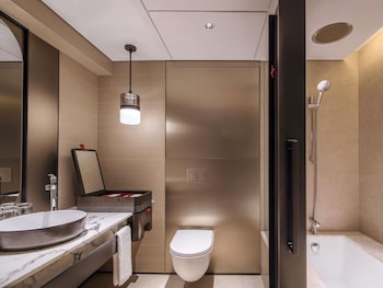 Executive Prestige Marina Bay, 2 Doubles, L65 Lounge Access, High Floor, Balcony, Marina Bay View