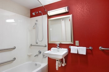 Premium Room, 1 King Bed, Accessible (Upgraded Bedding & Snack, Smoke Free)