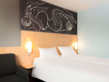Double Room, 1 Double Bed with Sofa bed, Air conditioning (No Lift)