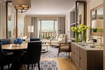 Suite (Maritime)