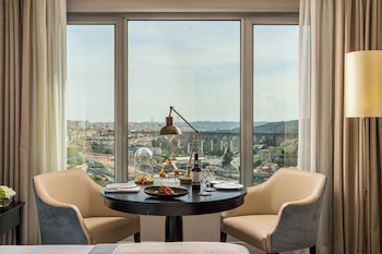 Deluxe Room (Panoramic)