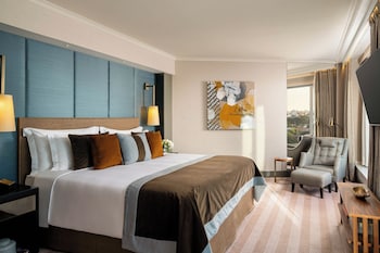 Junior Suite (Deluxe)