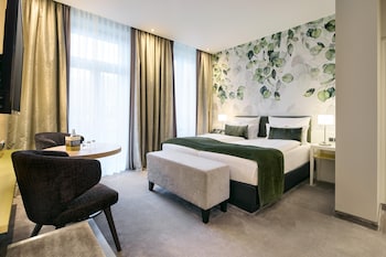 Comfort Room, 1 Double Bed, Terrace, Park View