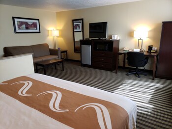 Suite, 1 King Bed, Non Smoking