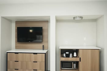 Suite, 1 King Bed, Non Smoking