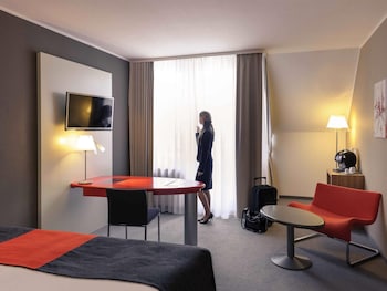 Privilege, Room, 1 Queen Bed