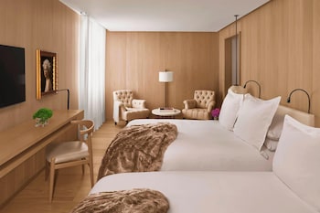 Loft, 2 Twin Beds